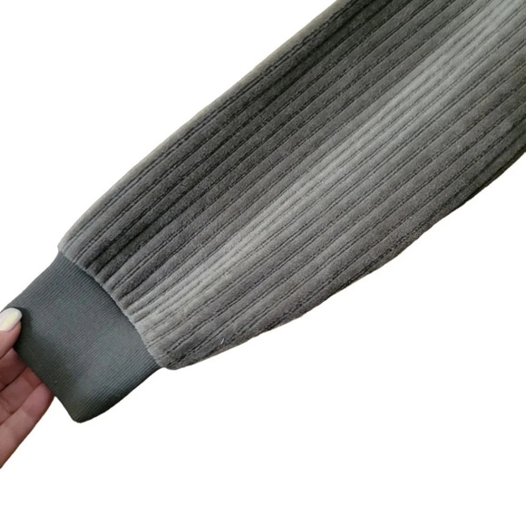 MAURICES Ribbed Velour Pullover, Slouchy Oversized Fit - Picture 2 of 9